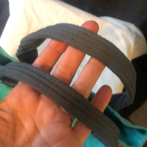 Simplify beach tote Adirondack chair on beach ๐๏ธ 16โ h 14โ W 4โ thick - Picture 4 of 8